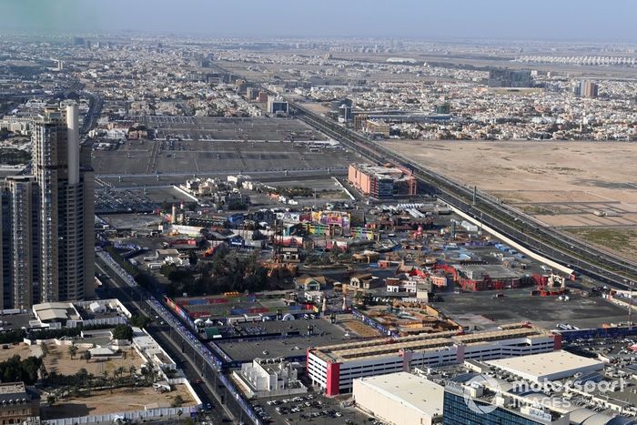 Vista de los alrededores de la pista