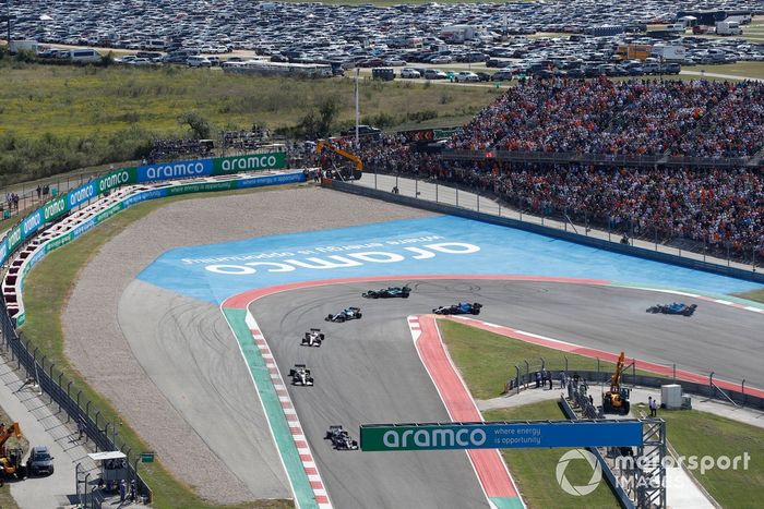 Pierre Gasly, AlphaTauri AT02, Antonio Giovinazzi, Alfa Romeo Racing C41, Kimi Raikkonen, Alfa Romeo Racing C41, y Esteban Ocon, Alpine A521