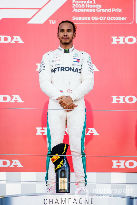 Lewis Hamilton újabb győzelme, ezúttal Szuzukában