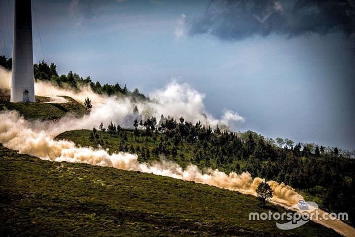 Dani Sordo y Andreu Lacondeguy, en el reto del WRC contra la MTB