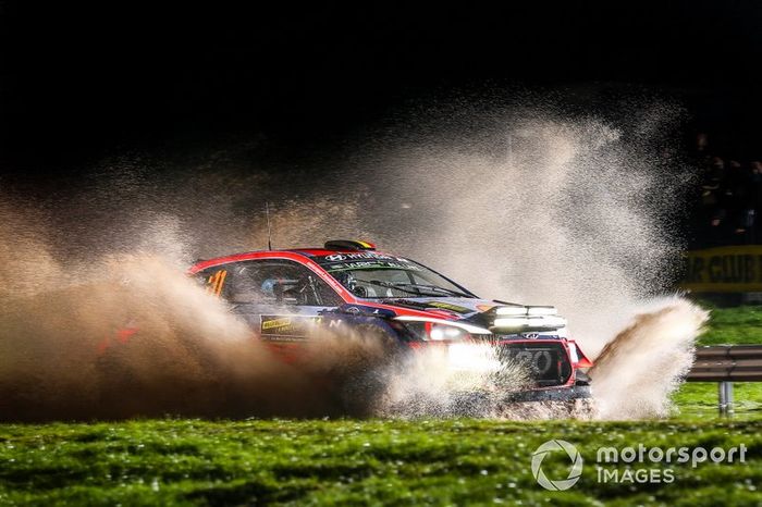 Thierry Neuville, Nicolas Gilsoul, Hyundai Motorsport Hyundai i20 Coupe WRC