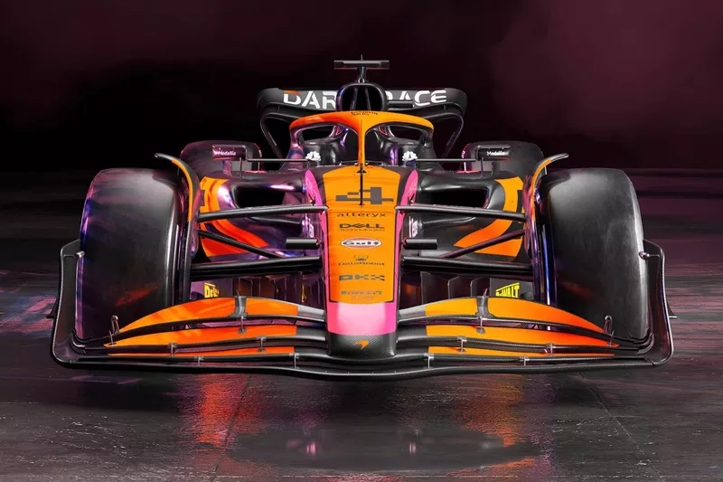 Decoración Especial McLaren MCL36 para Singapur