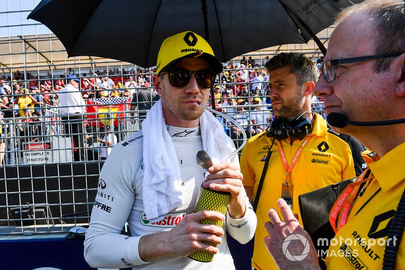 Nico Hulkenberg, Renault F1 Team, in griglia di partenza
