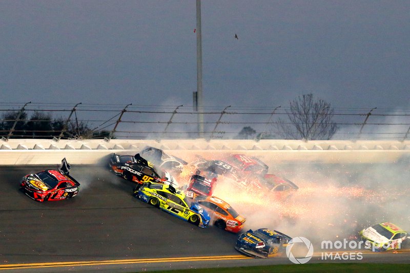 Big One: Massencrash beim Daytona 500 des Jahres 2019