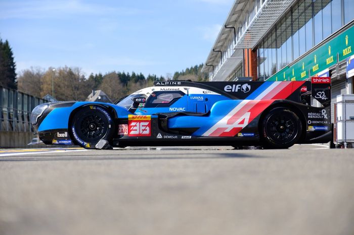 #36 Alpine Elf Matmut Alpine A480 - Gibson: André Negrão, Nicolas Lapierre, Matthieu Vaxiviere
