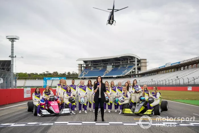 Pilotos con Lee McKenzie