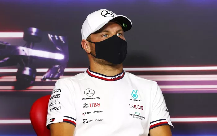Valtteri Bottas, Mercedes durante la conferencia de prensa