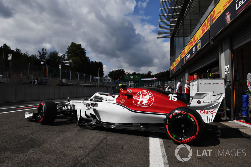 12: Шарль Леклер, Sauber C37, 1'44.062