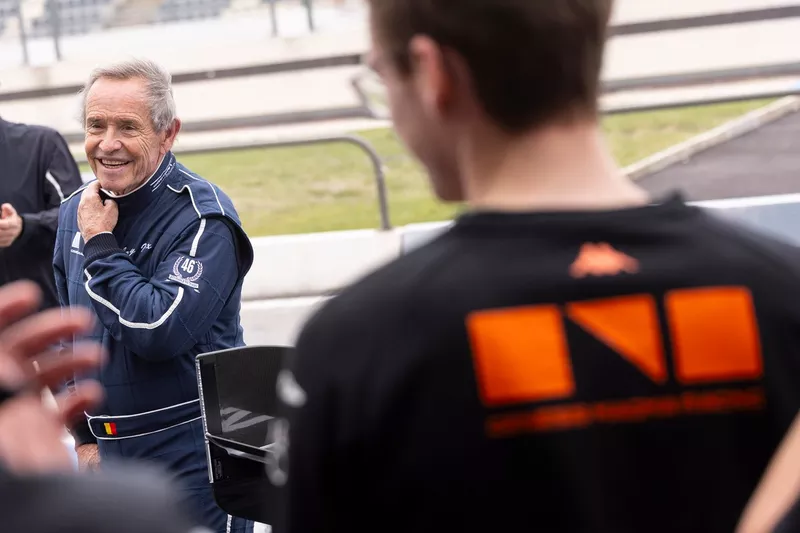 Jacky Ickx, Genesis Magma Racing