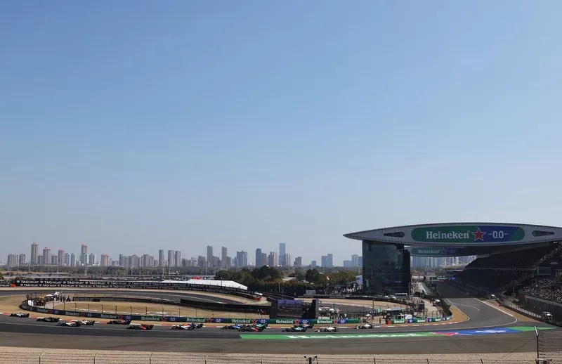Max Verstappen, Red Bull Racing, Lance Stroll, Aston Martin Racing, Sergio Pérez, Cadillac Racing