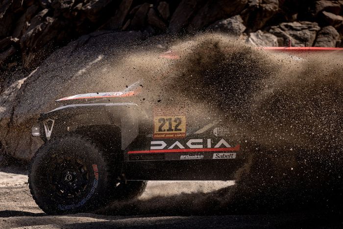 #212 The Dacia Sandriders Dacia: Cristina Gutierrez, Pablo Moreno Huete