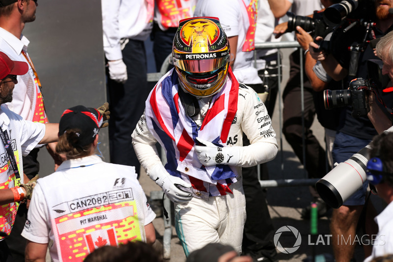 Le vainqueur Lewis Hamilton, Mercedes AMG F1