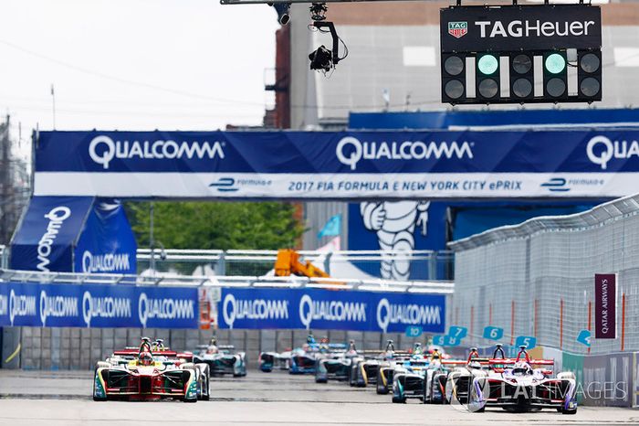 Arrancada: Daniel Abt, ABT Schaeffler Audi Sport, Alex Lynn, DS Virgin Racing líder