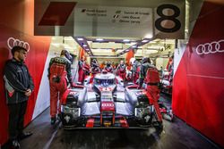 #8 Audi Sport Team Joest Audi R18: Lucas di Grassi, Loic Duval, Oliver Jarvis