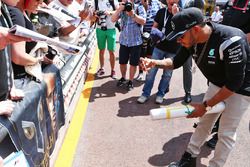 Lewis Hamilton, Mercedes AMG F1 with fans