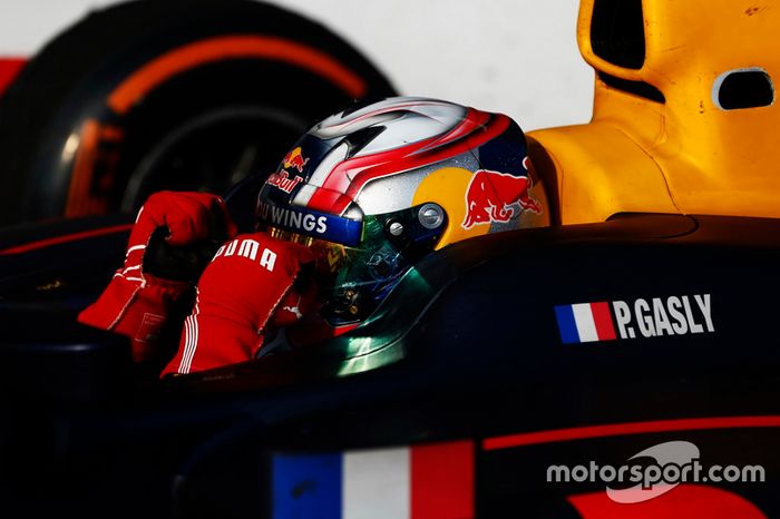 Pierre Gasly e Sergey Sirotkin foram os vencedores da rodada dupla da GP2 em Hungaroring.