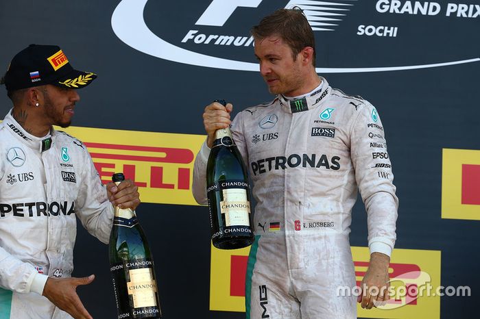 Podio: ganador de l a carrera Nico Rosberg, Mercedes AMG F1 Team, segundo lugar Lewis Hamilton, Mercedes AMG F1 Team