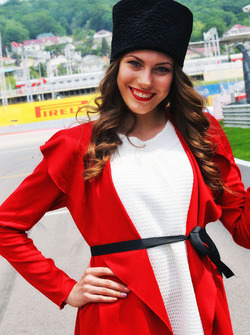 Une Grid Girl