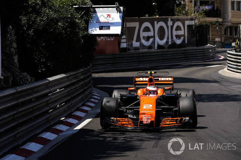 Abandon : Stoffel Vandoorne (McLaren-Honda)