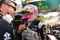 Esteban Ocon, Force India F1 et Bradley Joyce, ingénieur de course Force India