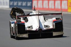#2 Porsche Team Porsche 919 Hybrid: Timo Bernhard, Earl Bamber, Brendon Hartley después de ganar.