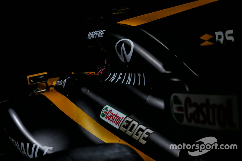 Капот Renault Sport F1 Team RS17