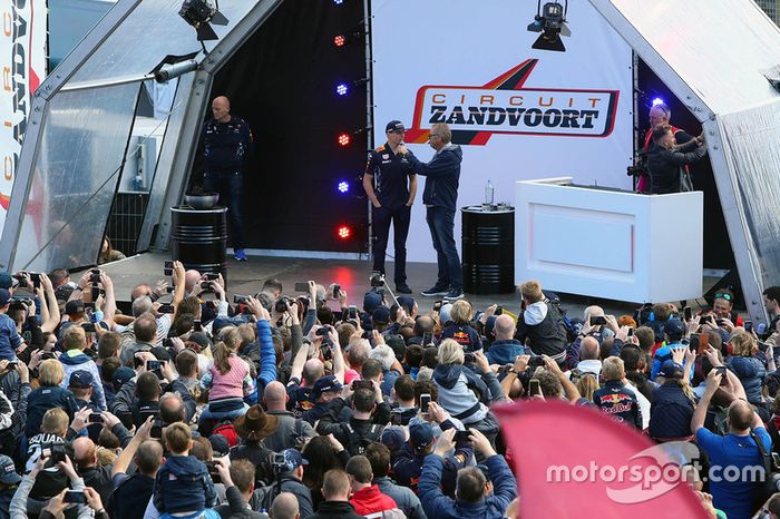 Max Verstappen, Red Bull Racing, Olav Mol, Dutch F1 commentator