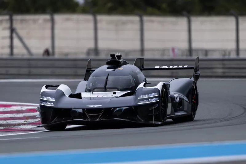 Jacky Ickx, Genesis Magma Racing Genesis
