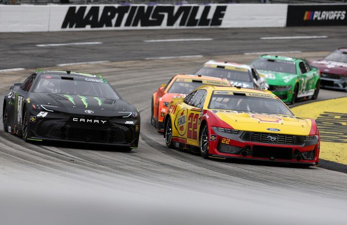Joey Logano, Team Penske Ford, Ty Gibbs, Joe Gibbs Racing Toyota