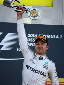 Podio: ganador de la carrera Nico Rosberg, Mercedes AMG F1 Team