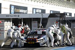 Boxenstopp: Tom Blomqvist, BMW Team RBM, BMW M4 DTM