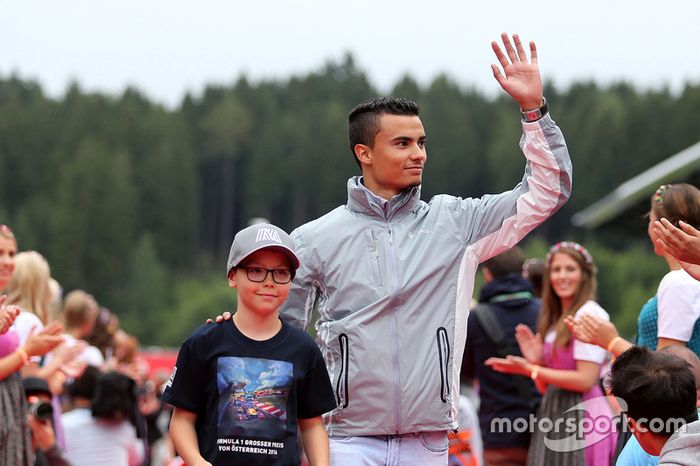 Pascal Wehrlein foi o décimo e conseguiu somar 1 ponto para a Manor.