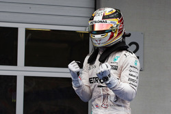 Winnaar Lewis Hamilton, Mercedes AMG F1 viert in parc ferme