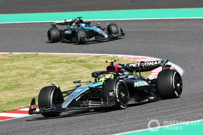 لويس هاميلتون، مرسيدس F1 W15، جورج راسل، مرسيدس F1 W15