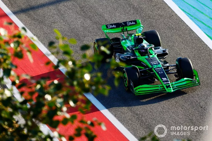 Zhou Guanyu, Kick Sauber C44 