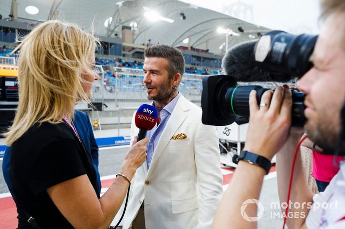 David Beckham habla con Rachel Brookes, Sky TV