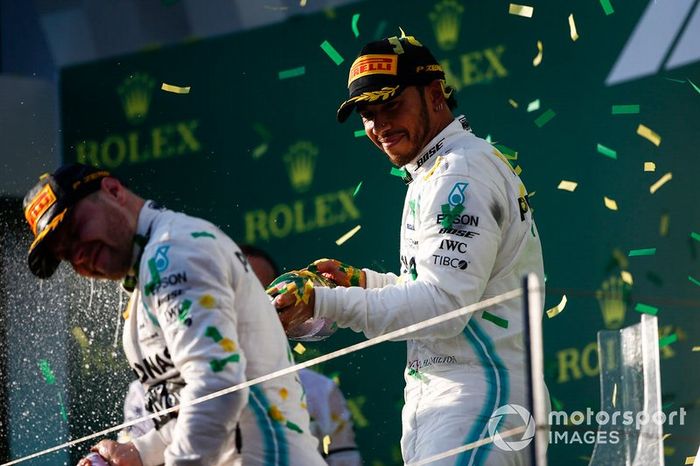 Lewis Hamilton, Mercedes AMG F1, y Valtteri Bottas, Mercedes AMG F1