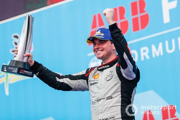 Oliver Rowland, Nissan e.Dams, celebrates 2nd position on the podium