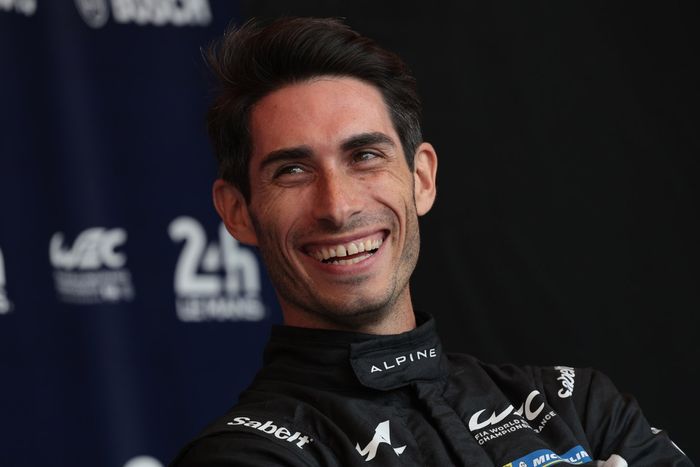 #35 Alpine Endurance Team Alpine A424: Paul-Loup Chatin