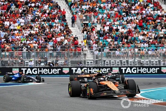 Lando Norris, McLaren, George Russell, Mercedes