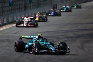 Fernando Alonso, Aston Martin AMR24, Kevin Magnussen, Haas VF-24, Sergio Pérez, Red Bull Racing RB20