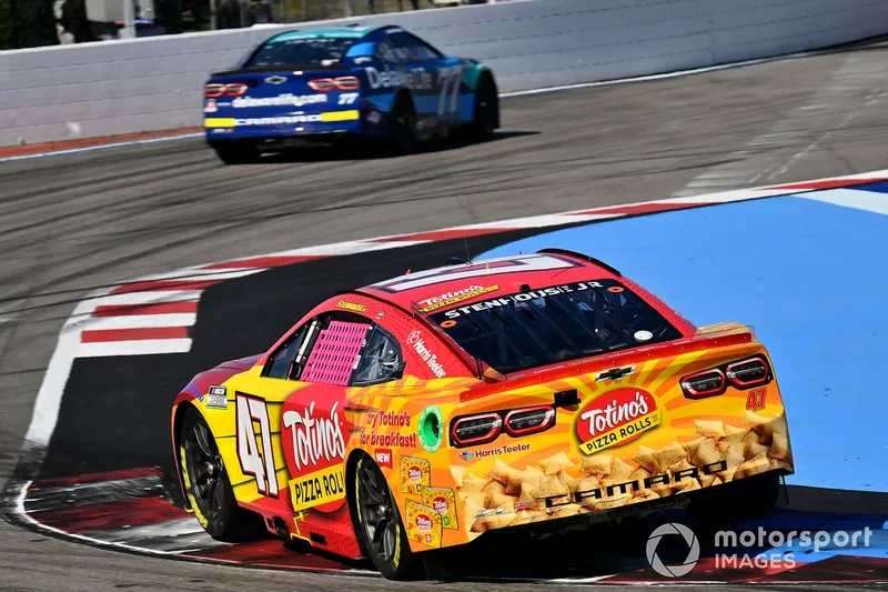 Ricky Stenhouse Jr, JTG Daugherty Racing, Harris Teeter/Totino's Chevrolet Camaro