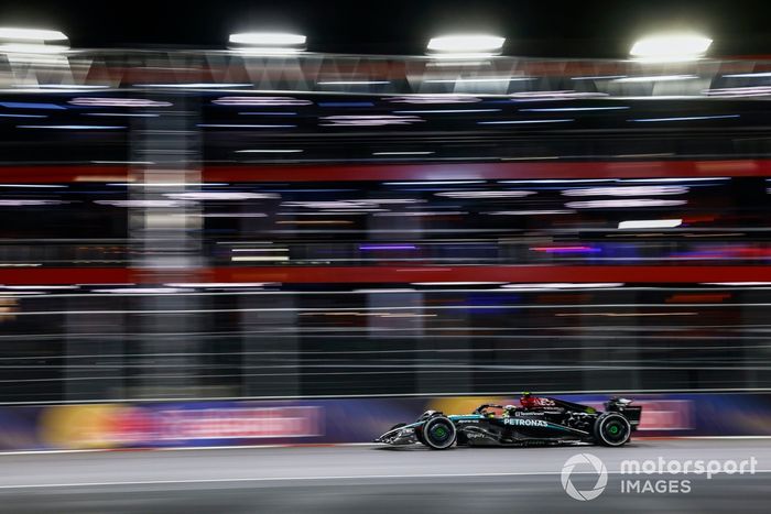 Lewis Hamilton, Mercedes F1 W15