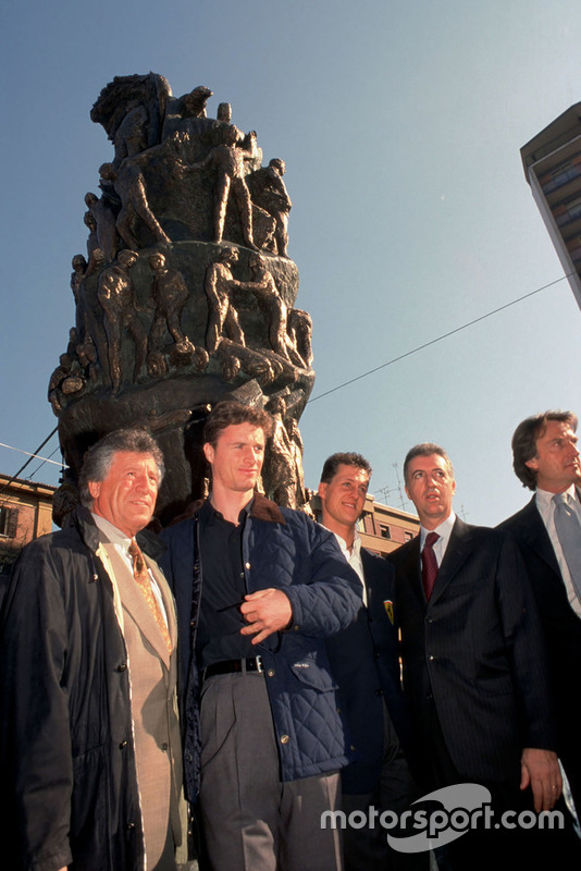 Modena 1998, Piero Ferrari, Mario Andretti, Eddie Irvine, Michael Schumacher, Luca Di Montezemolo, per il 100esimo anniversario della nascita di Enzo Ferrari
