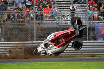 Marcus Ericsson, Sauber C37 crash