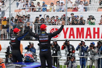#100 RAYBRIG NSX-GT