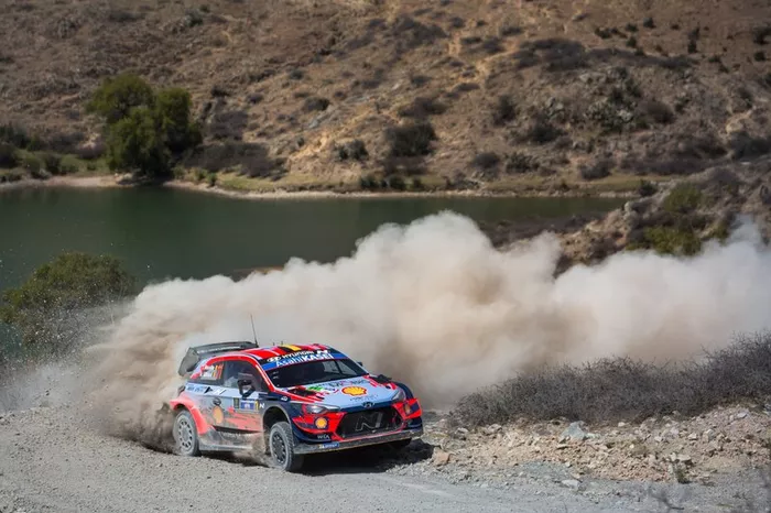Thierry Neuville, Nicolas Gilsoul, Hyundai Motorsport Hyundai i20 Coupe WRC
