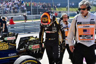 Carlos Sainz Jr., Renault Sport F1 Team R.S. 18 in parc ferme