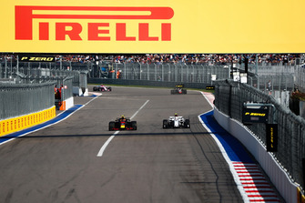 Max Verstappen, Red Bull Racing RB14, leads Charles Leclerc, Sauber C37