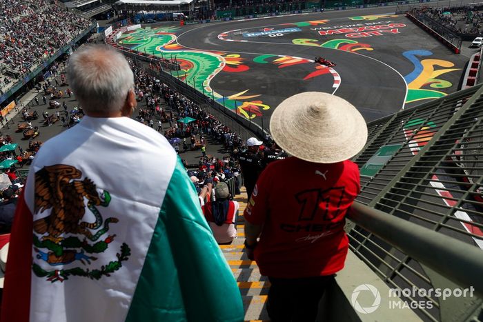 Carlos Sainz Jr., Ferrari SF21